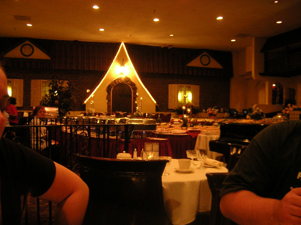 Casual Food & Drinks