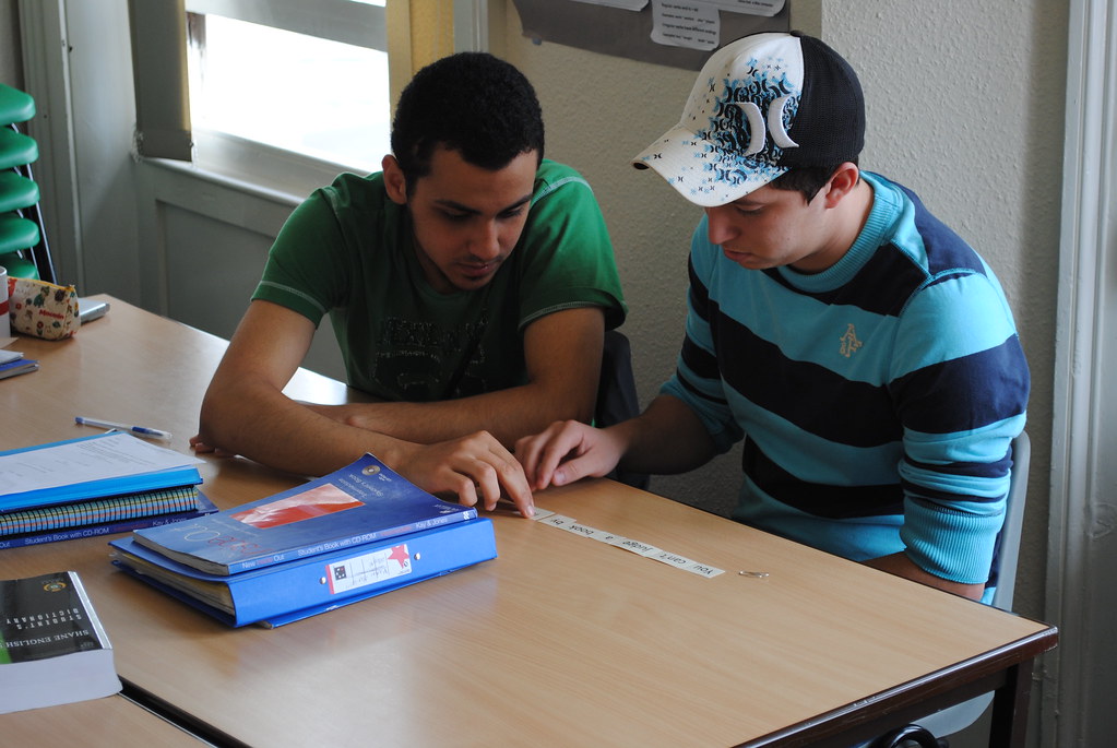 English Class (Intermediate)